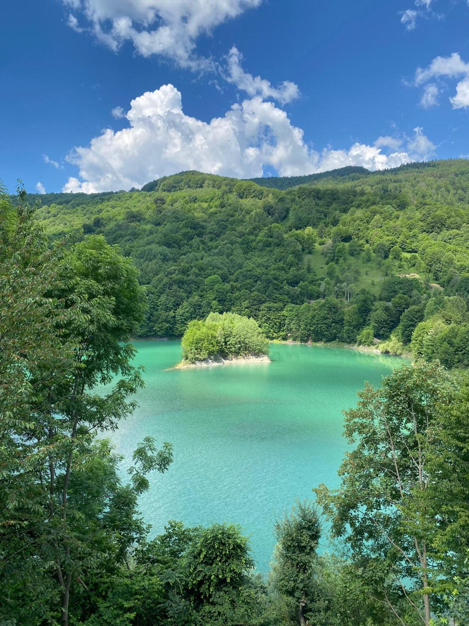 Utopia Lake View Teşila المظهر الخارجي الصورة